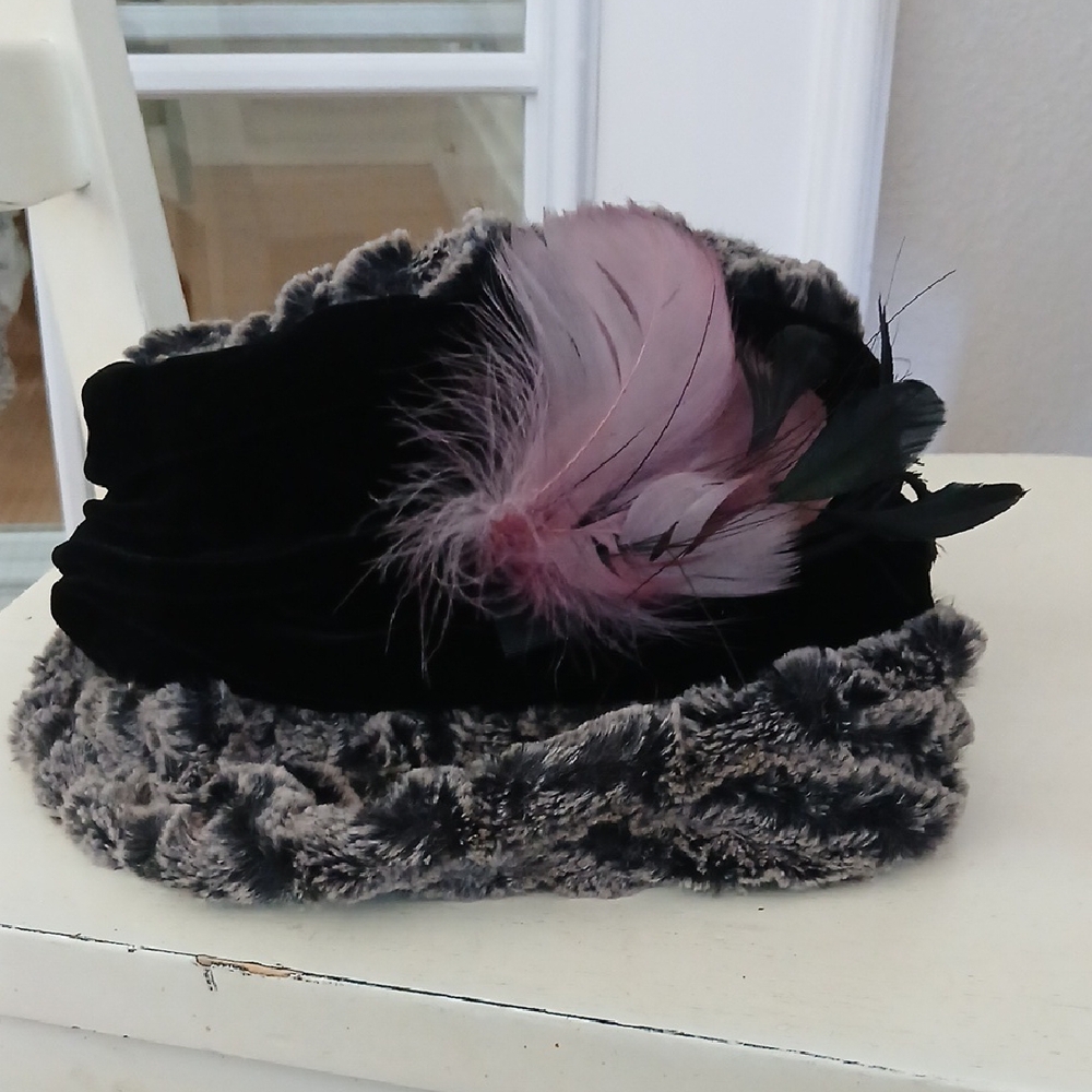 Elegant Black and Gray Hat with Feather Accent Faux Fur Chinchilla W/Velvet